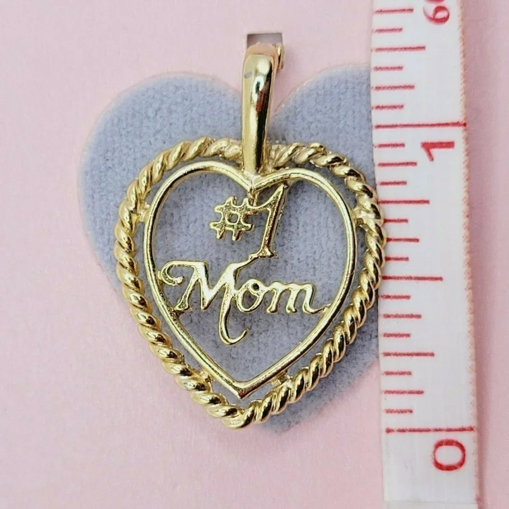 Vintage Marvella #1 Mom Pendant Gold Tone New On Card Registration # Delicate